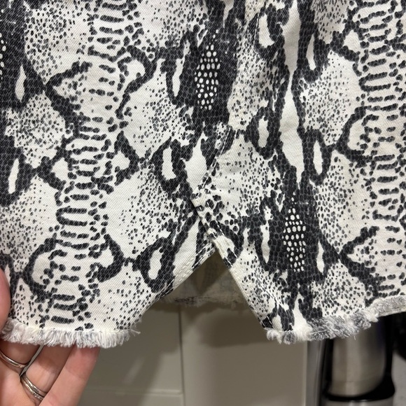 Frame python snakeskin denim print mini skirt - Picture 5 of 8